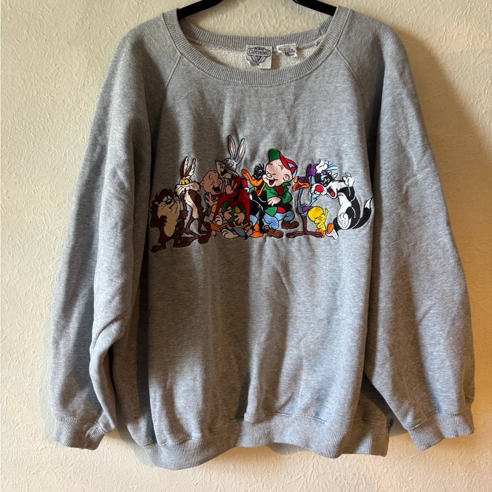 Vintage Gray Looney Tunes Graphic Sweatshirt